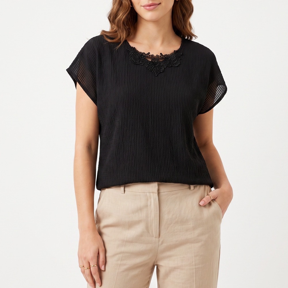 Joanna Blouse Women 22W Black Lace Trim V-Neck Pleated Excellent